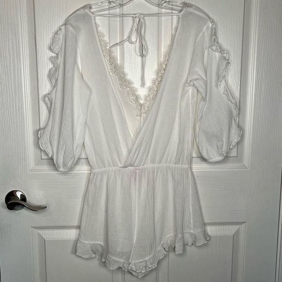 Victoria's Secret White Jumpsuit with Elegant Design - Picture 7 of 11